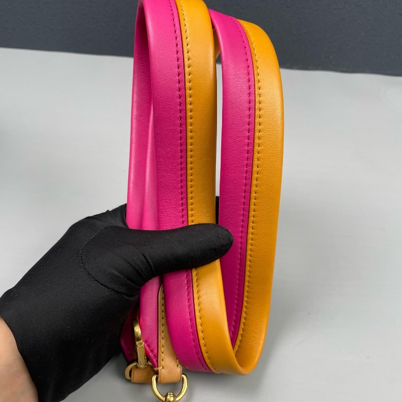 LV路易威登 老花克魯尼Cluny BB手提包肩背包-24