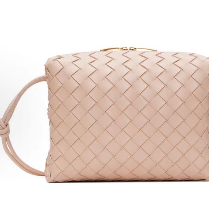 Bv粉色編織包 尺寸22公分 全新全配帶購證-2