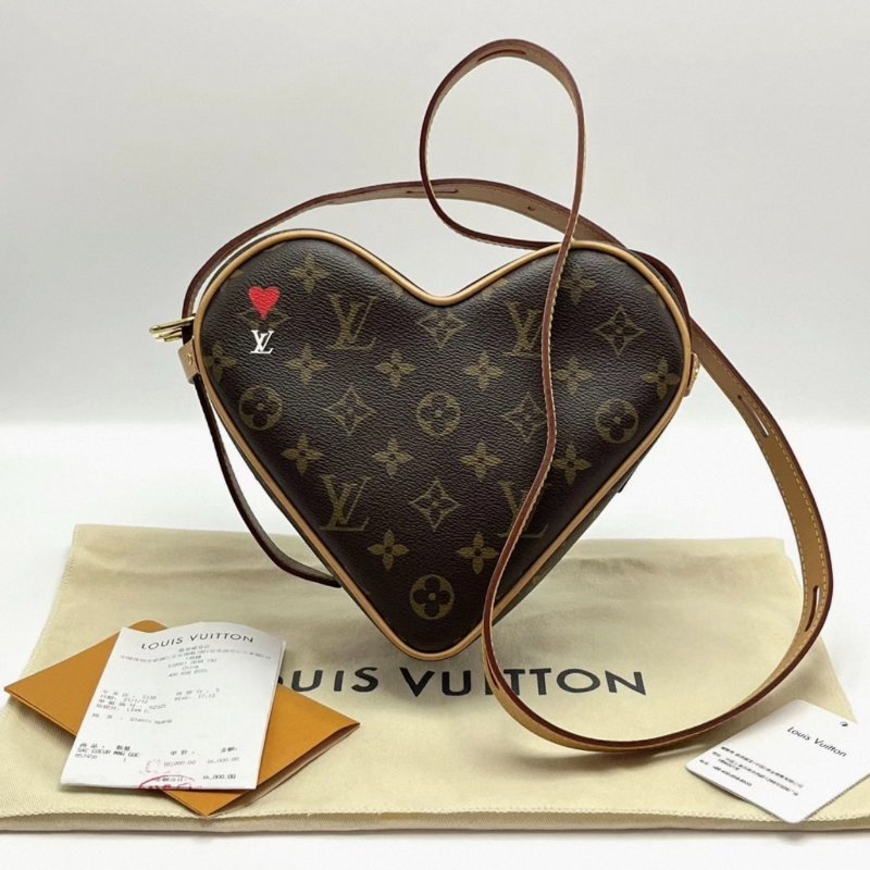 LV 愛心限量款肩背斜背包16*22*7 98新配件塵袋吊牌購證-0