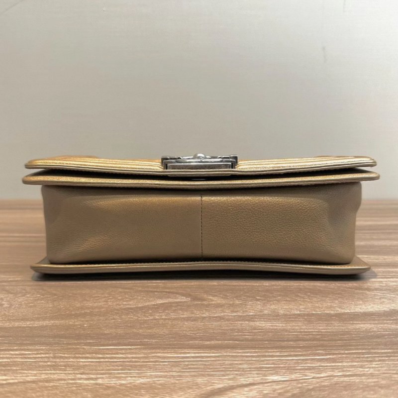 CHANEL銀扣leboy 中號肩背斜背包25*15*7.5 98新配件保卡塵袋-4