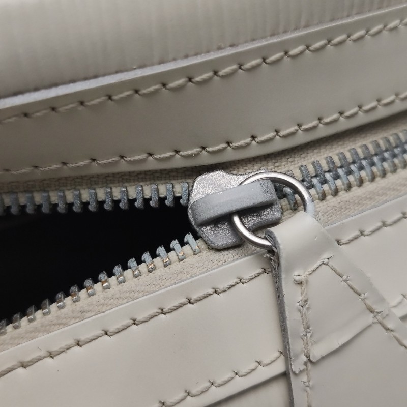 Louis Vuitton (LV)Bowlling牛皮白色金屬鎖扣保齡球包手提包-9