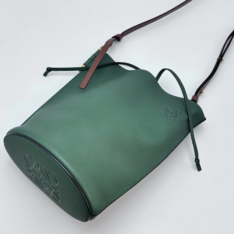 LOEWE 綠色金扣gate肩背斜背水桶包 18.5*28*14 98新配件塵袋-2