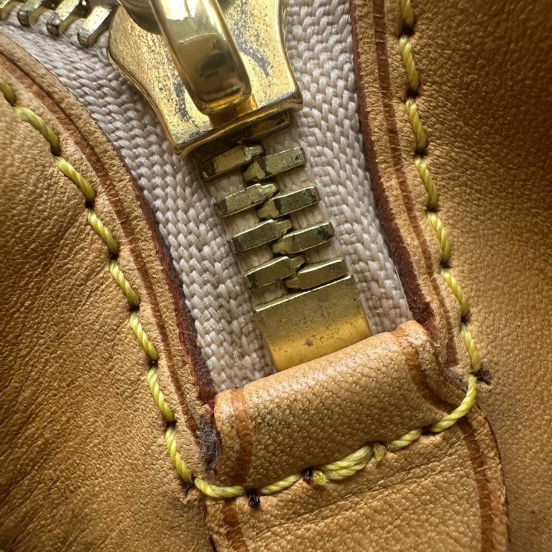 Lv 路易威登中古白三彩Claudia 克勞迪亞手提單肩包，尺寸35*25，成色如圖-20