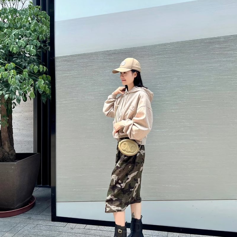 ❤️ CELINE Logo連帽上衣-2