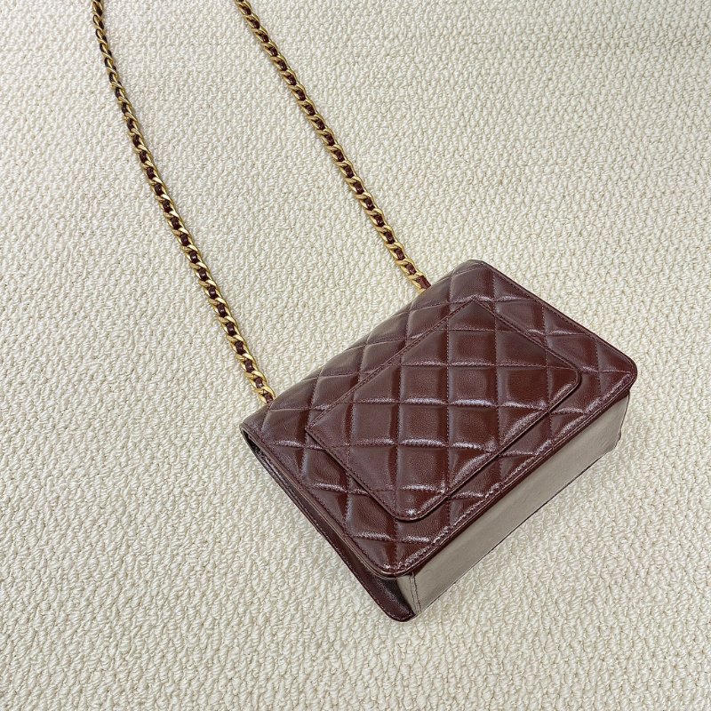 CHANEL - 勃根地紅金釦 mini flap bag方胖-5