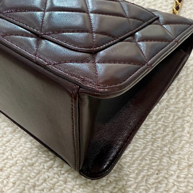 CHANEL - 勃根地紅金釦 mini flap bag方胖-9