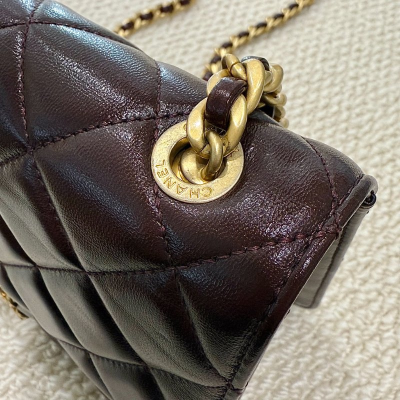 CHANEL - 勃根地紅金釦 mini flap bag方胖-19