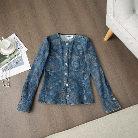 CHANEL jacket
