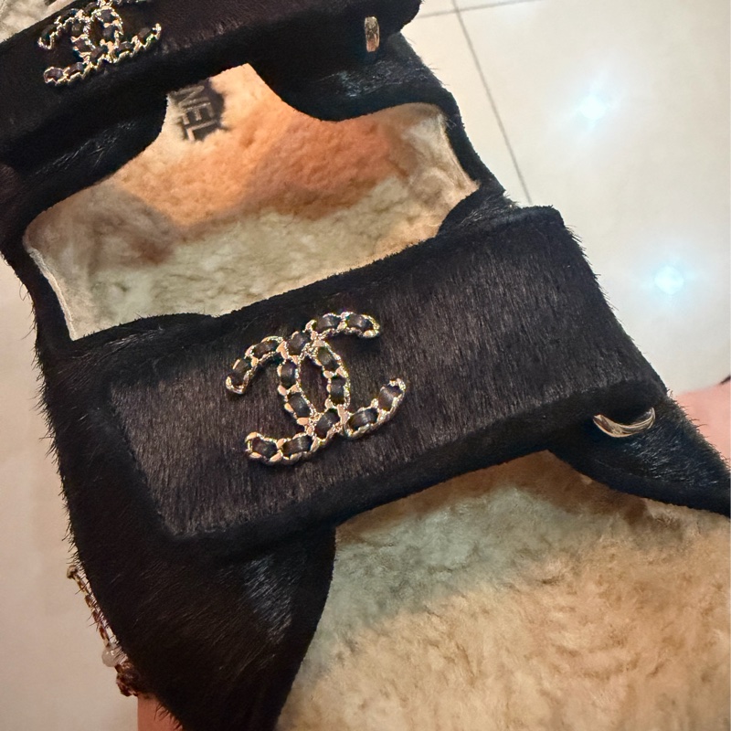 Chanel 馬毛羊羔毛涼鞋-20