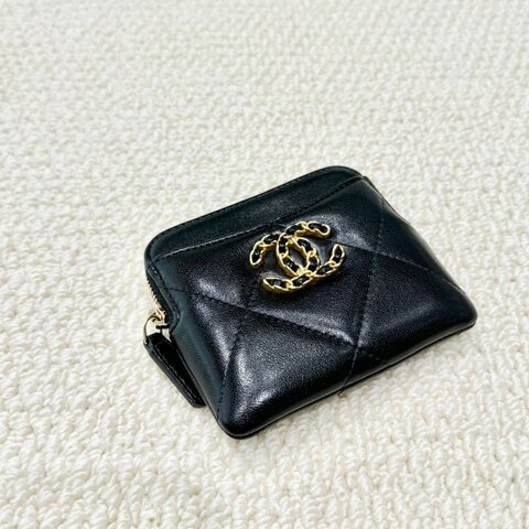 CHANEL - 黑色金釦19系列 吐司零錢卡包