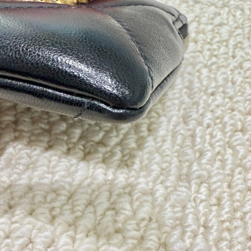 CHANEL - 黑色金釦19系列 吐司零錢卡包-7