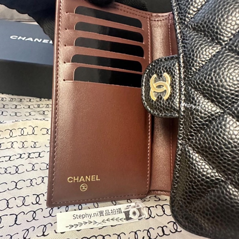 拍拍最甜_全新全配🌟香奈兒經典荔枝牛皮中夾 黑x金-4