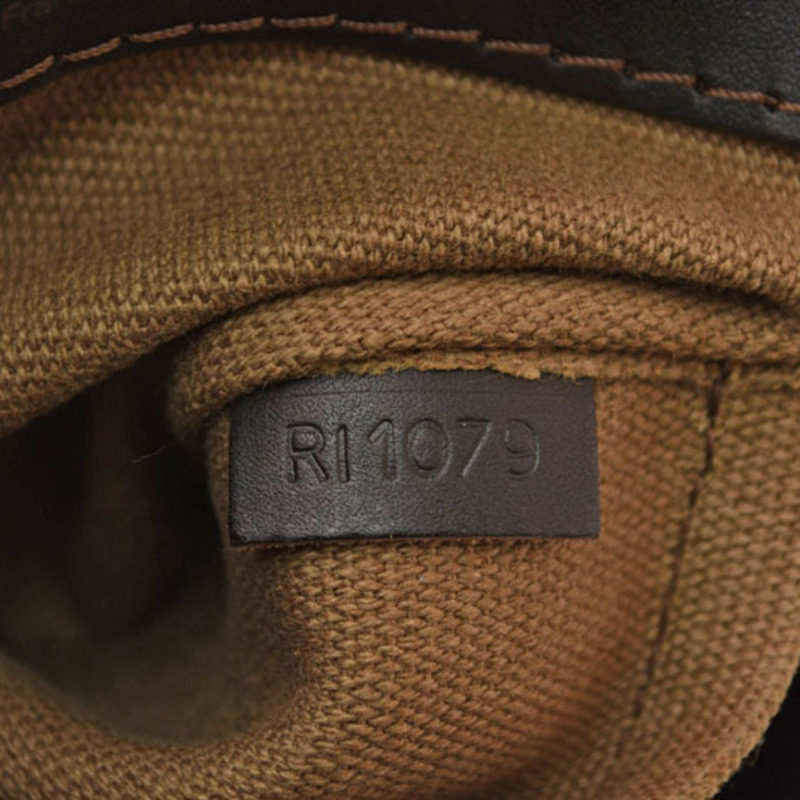 路易威登男士單肩包 LOUIS VUITTON Utah Yuma M92995-16