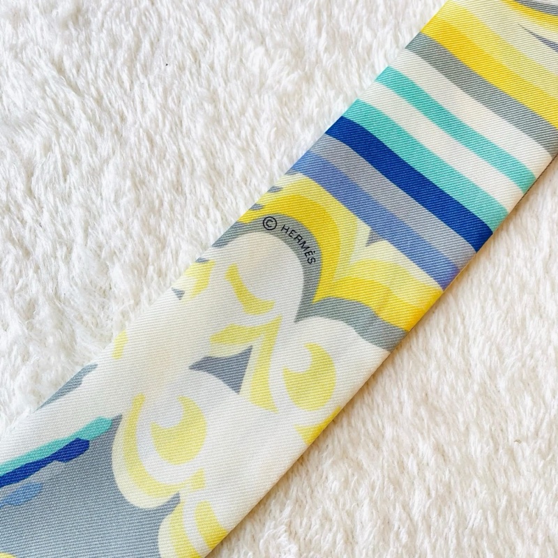Hermes 愛馬仕 Twilly 絲巾/ Brides de Gala系列/水藍配奶白色/97新美品-4