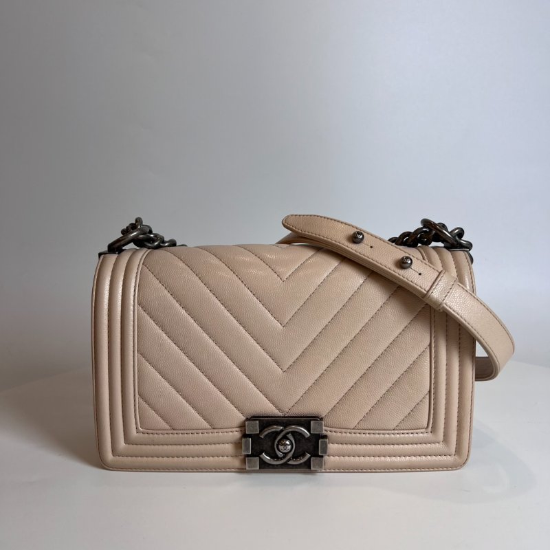 CHANEL 25開 粉膚荔枝皮山型紋BOY25-0