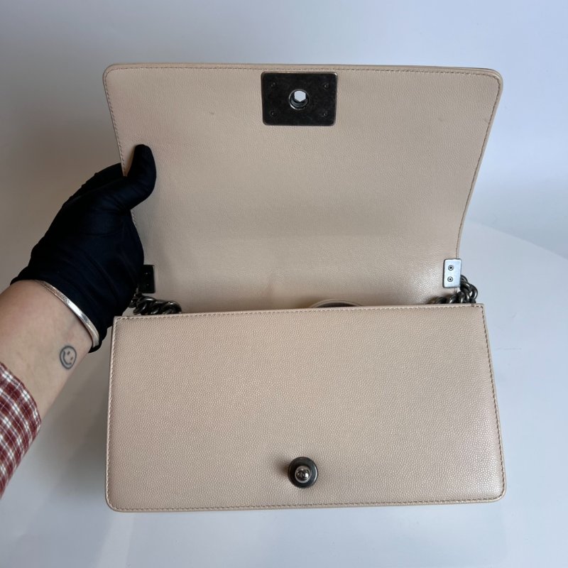 CHANEL 25開 粉膚荔枝皮山型紋BOY25-5