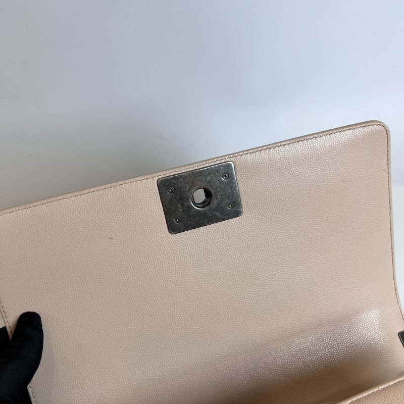 CHANEL 25開 粉膚荔枝皮山型紋BOY25-8