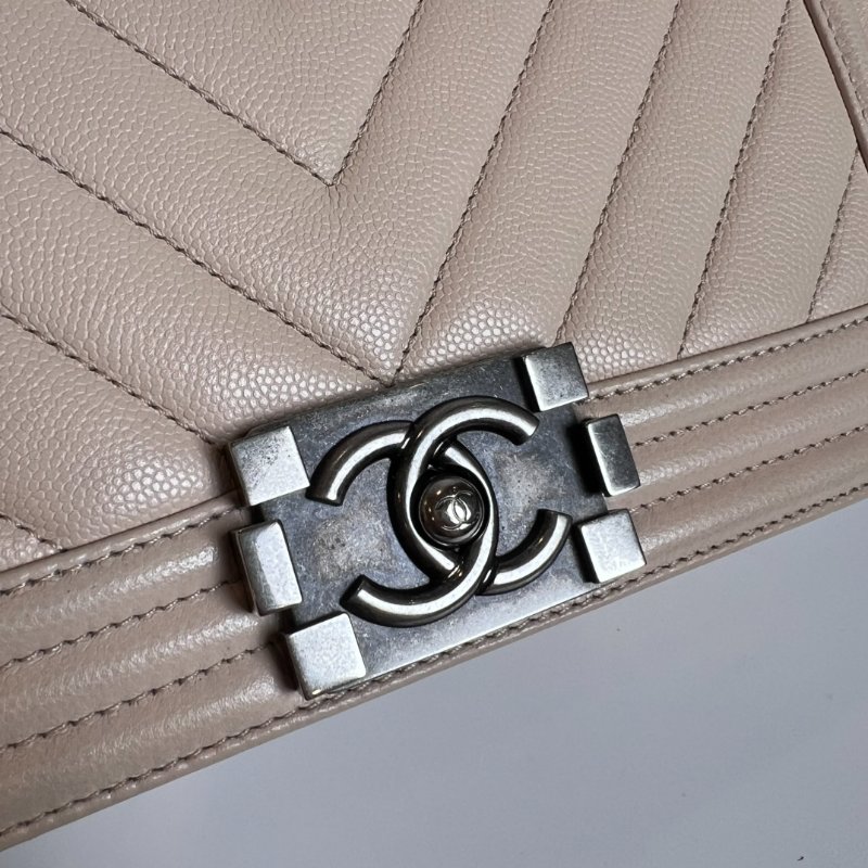 CHANEL 25開 粉膚荔枝皮山型紋BOY25-9