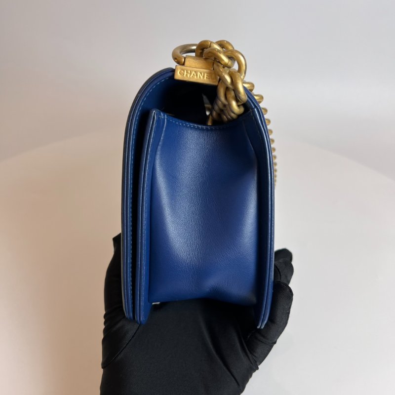 CHANEL 25開 藍色金扣山型紋BOY25-3