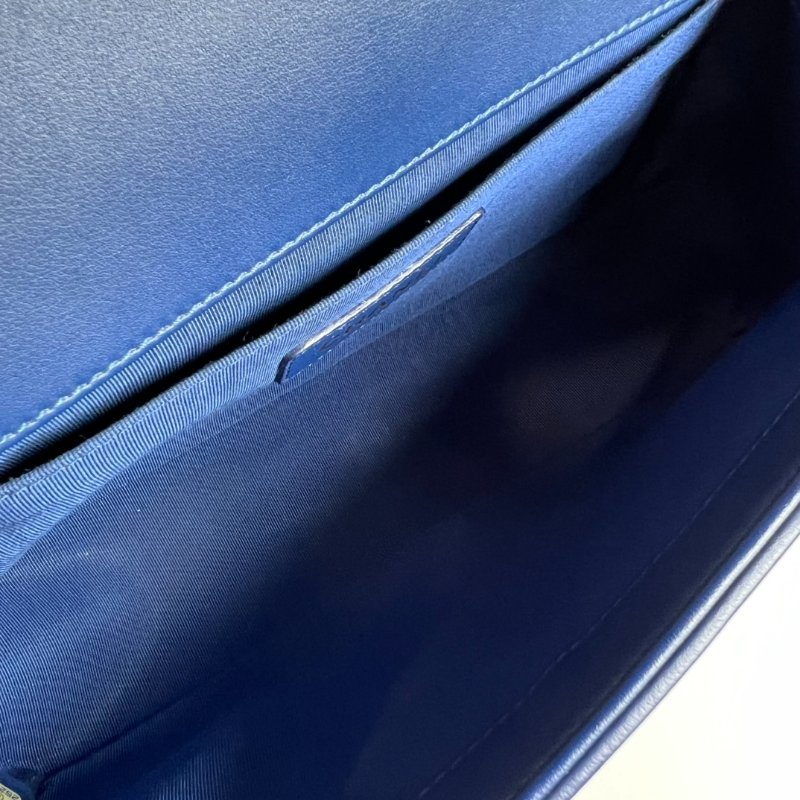 CHANEL 25開 藍色金扣山型紋BOY25-6