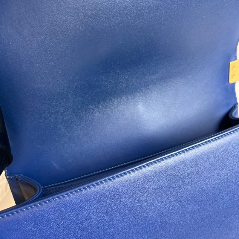 CHANEL 25開 藍色金扣山型紋BOY25-7