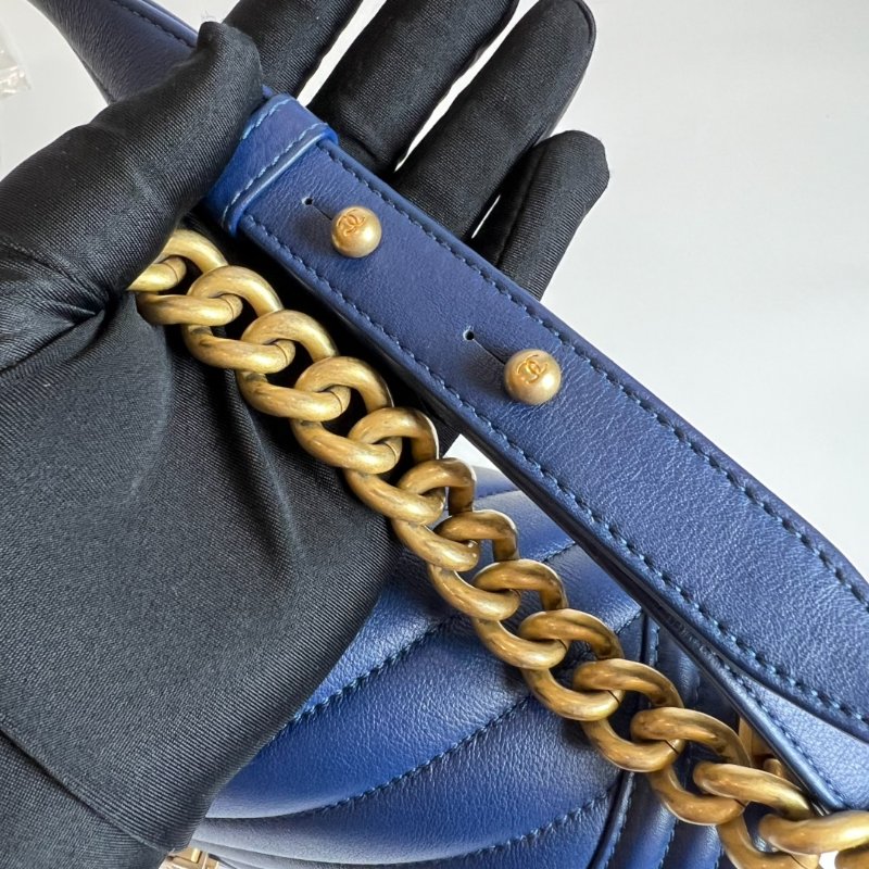 CHANEL 25開 藍色金扣山型紋BOY25-9