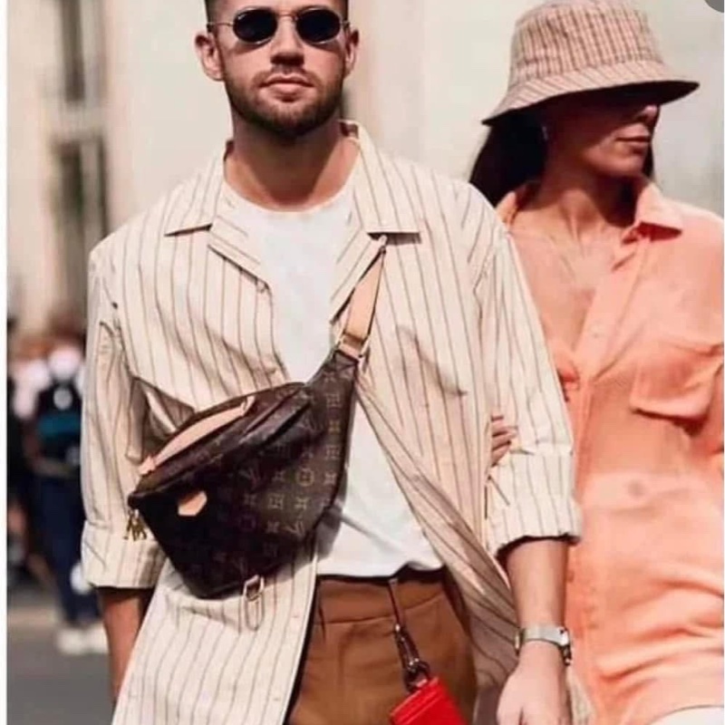 二手真品  LOUIS VUITTON LV M43644 經典Monogram 拉鍊腰包/斜背包-11