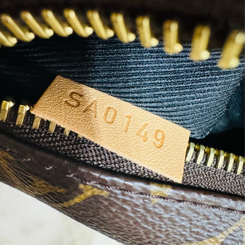 二手真品  LOUIS VUITTON LV M43644 經典Monogram 拉鍊腰包/斜背包-20