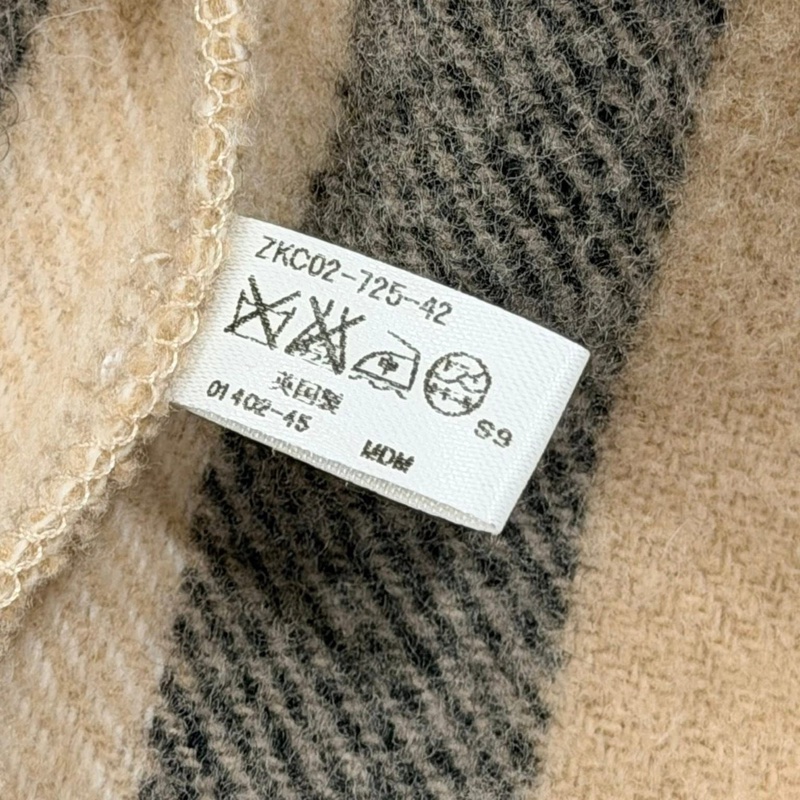 Burberry 倫敦 經典格紋流蘇混羊絨羊毛斗篷-9