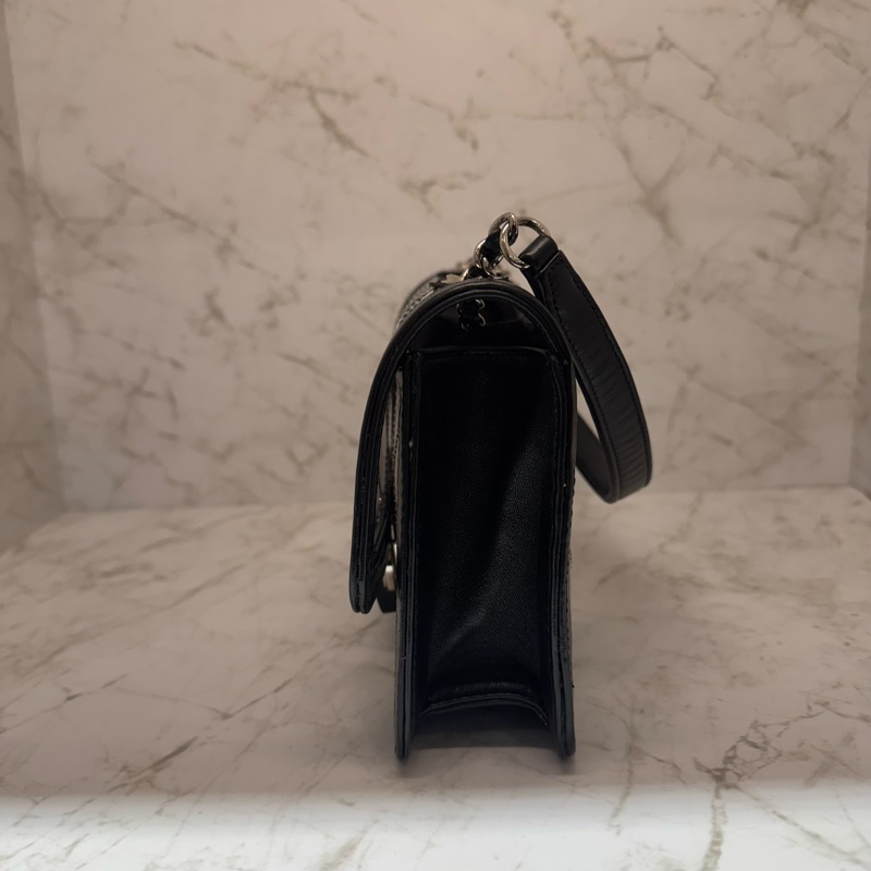 CHANEL黑色PVC壓克力釦練包/24-3