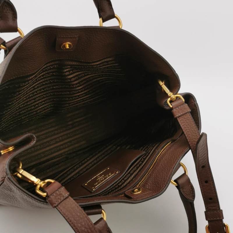 Prada 牛皮純色字母Logo斜挎包單肩包-6