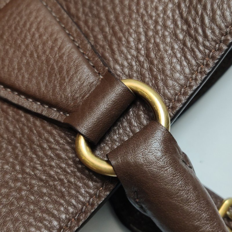 Prada 牛皮純色字母Logo斜挎包單肩包-11