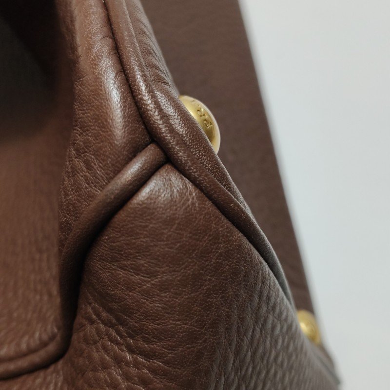 Prada 牛皮純色字母Logo斜挎包單肩包-14