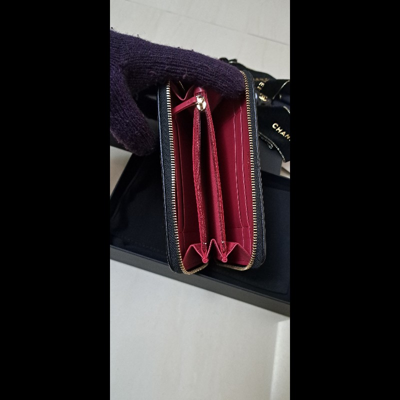 Chanel  19 熱門黑金拉鍊中夾 晶片款 贈Chanel化妝品禮盒-12