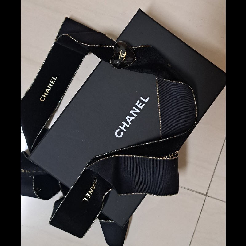 Chanel 19 熱門黑金拉鍊中夾 晶片款 黑色愛心釦包裝-15
