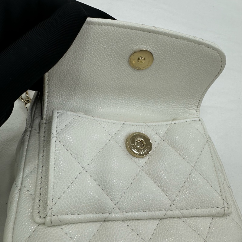 Chanel香奈兒 24A mini雙肩包 白色金扣 芯片-6