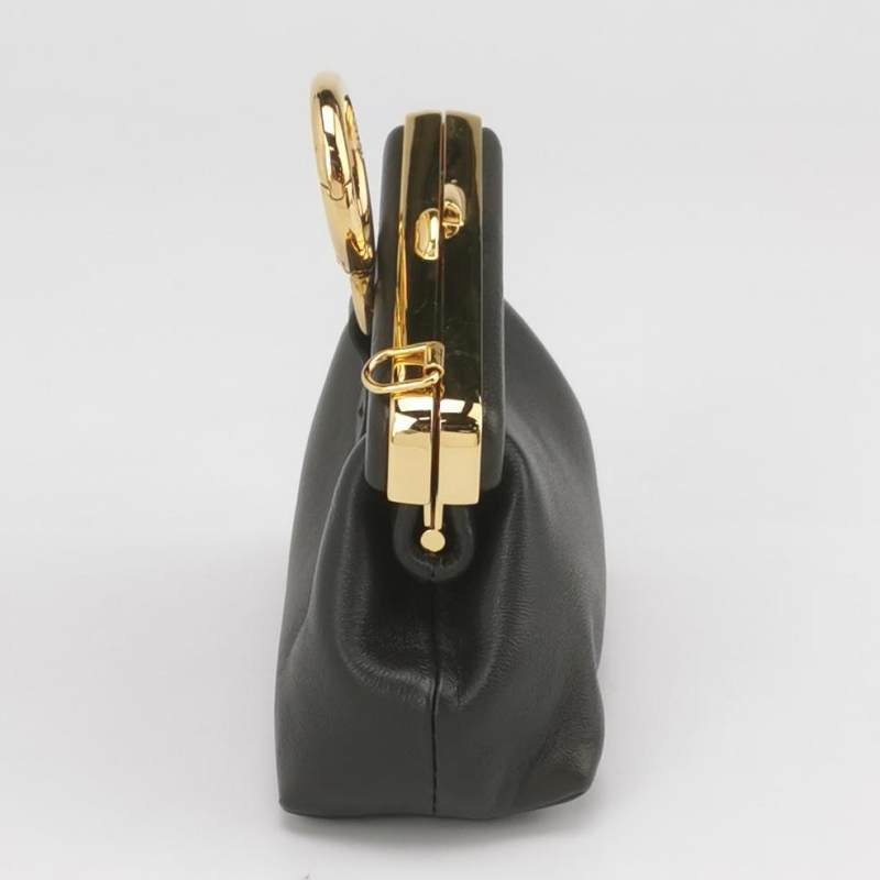 Fendi FirstNano羊皮純色大F金屬搭扣斜挎包-3