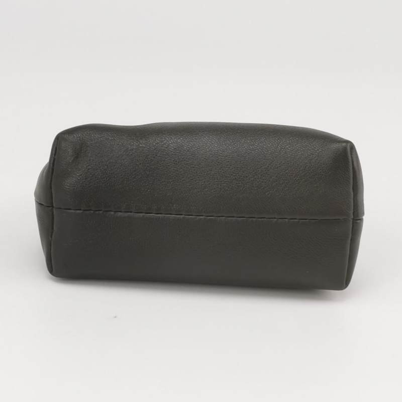 Fendi FirstNano羊皮純色大F金屬搭扣斜挎包-5