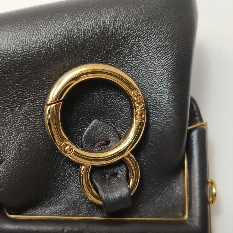 Fendi FirstNano羊皮純色大F金屬搭扣斜挎包-9