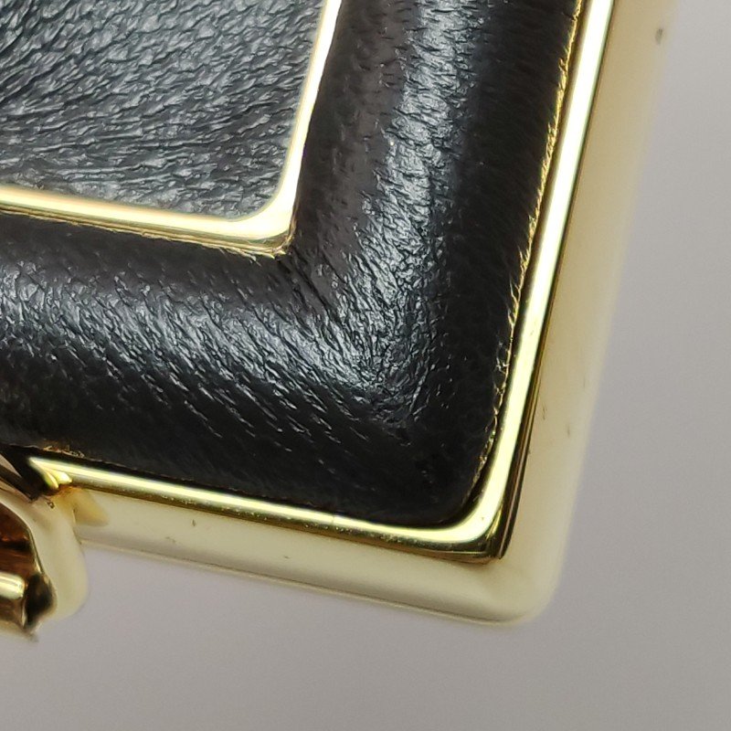 Fendi FirstNano羊皮純色大F金屬搭扣斜挎包-13