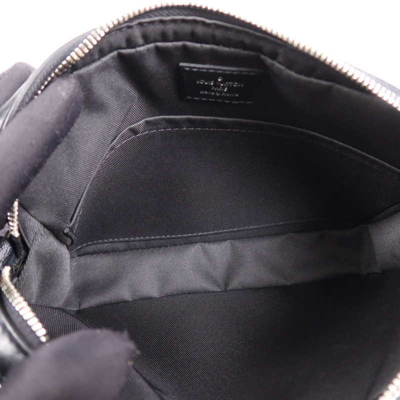 LOUIS VUITTON Damier Graphite Trio Messenger銀扣肩背袋-11