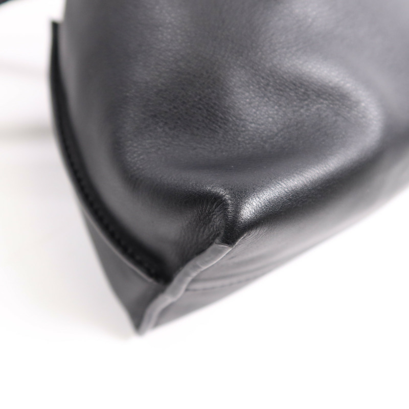 LOEWE 牛皮皮革Flamenco Medium金扣肩背袋-7