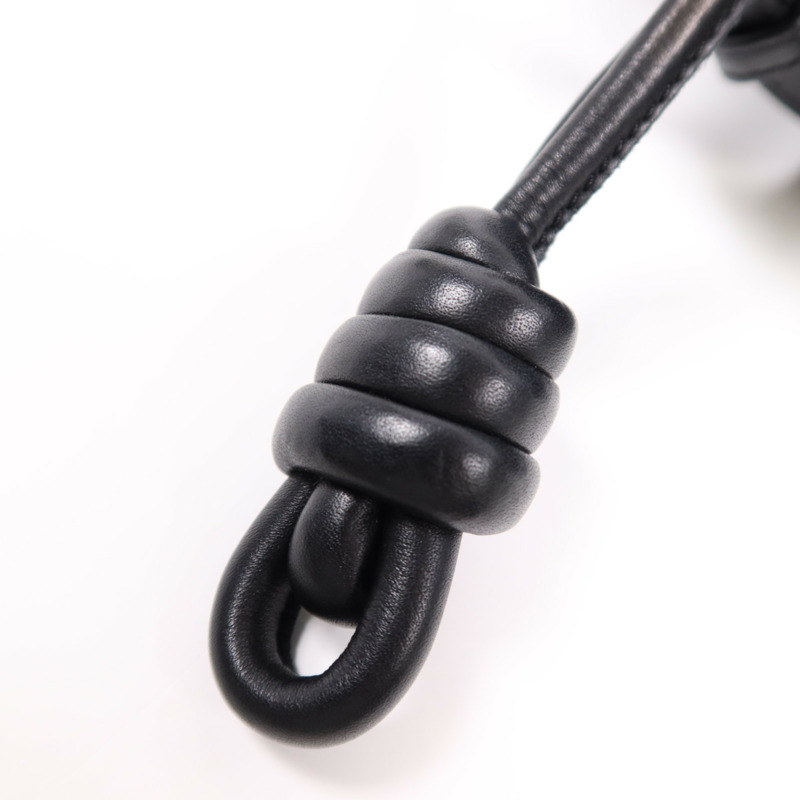 LOEWE 牛皮皮革Flamenco Medium金扣肩背袋-8