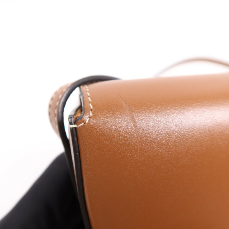 CELINE 牛皮皮革Besace Cuir金扣肩背袋-12