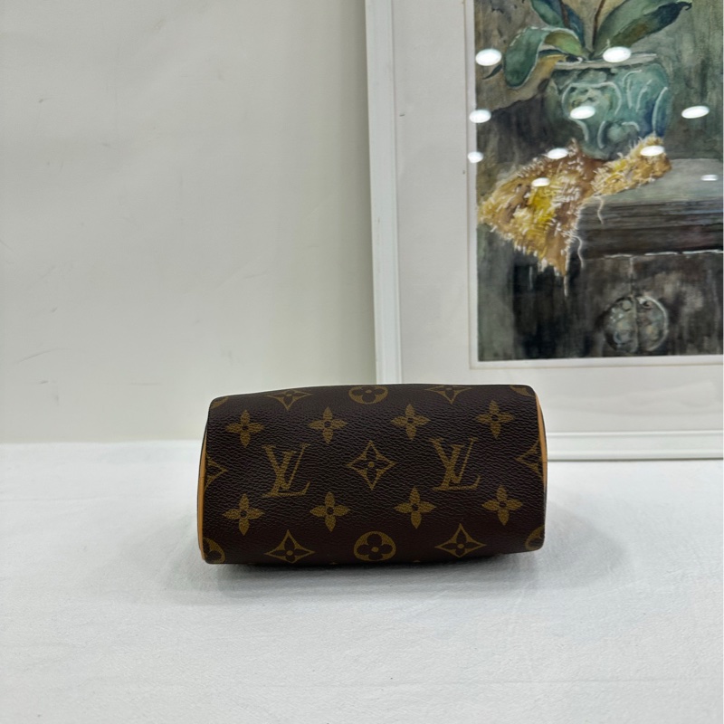 Lv nano speedy 斜背小包 24年 手柄有使用痕跡-7
