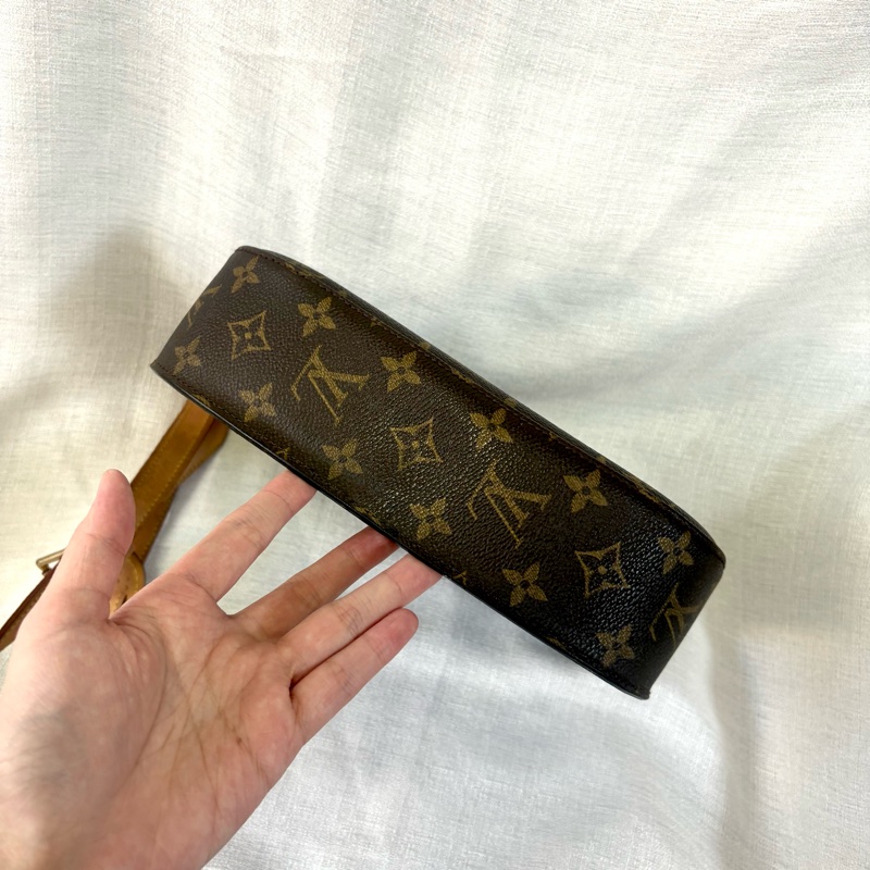 LV 老花馬鞍包-6