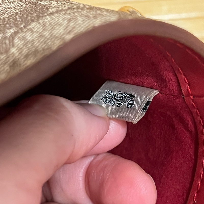 粉色Coach化妝包-6