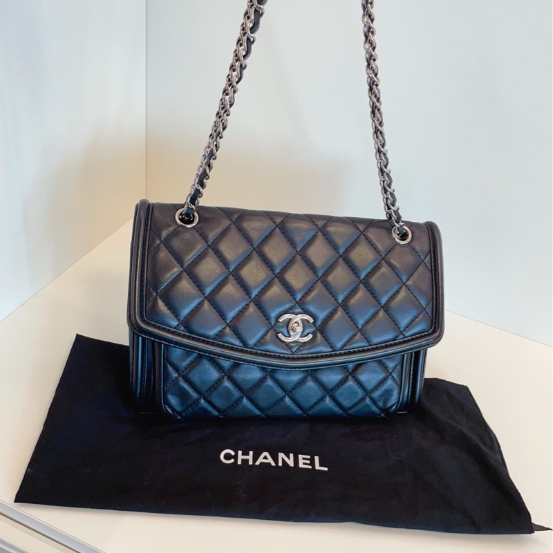 【98新🆕】Chanel黑銀菱格戴妃CF翻蓋鏈條郵差包 斜挎包 單肩包-5