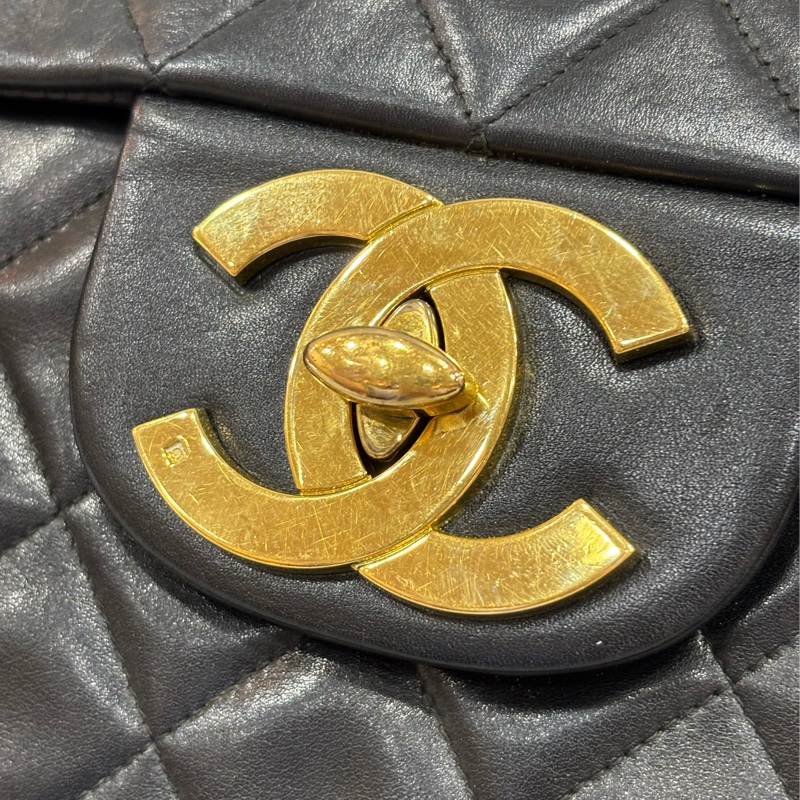 CHANEL 老香 黑色 羊皮 金鍊 MAXI COCO 33 MAXI 單蓋 肩背包 斜背包 兩用包 側背包 經典藏品-16