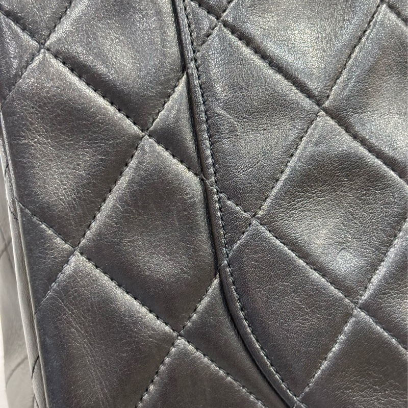 CHANEL 老香 黑色 羊皮 金鍊 MAXI COCO 33 MAXI 單蓋 肩背包 斜背包 兩用包 側背包 經典藏品-43